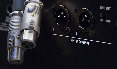 ¼-INCH & XLR OUTPUTS